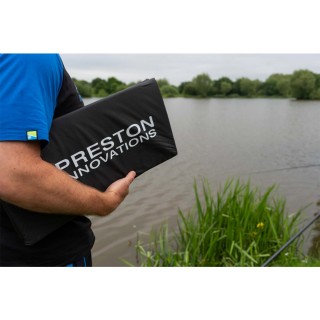 Дюшек за риболов PRESTON Fold Away Unhooking Mat